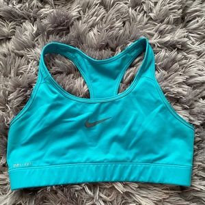 nike dri-fit sports bra